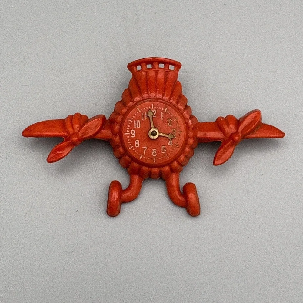 WWII US Military Red Orange Celluloid Aviator Wing Sweetheart VICTORY Brooch Pin